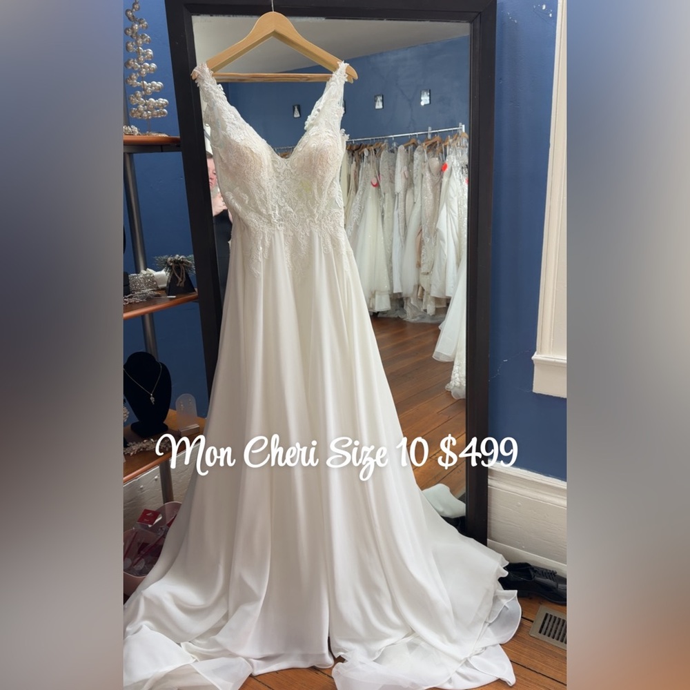 Mon Cheri Ivory Bridal Gown Sample